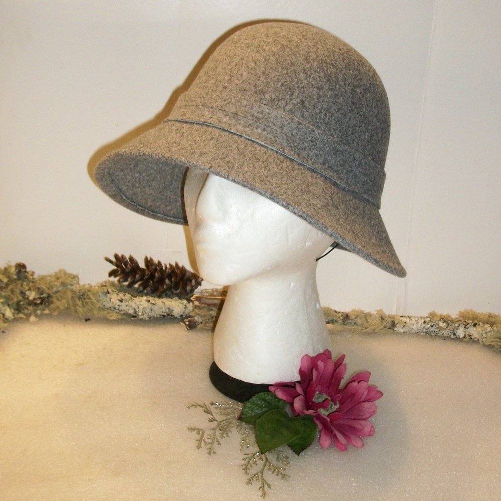 INDIGO SOUL NEW Cloche Bucket Hat Gray Felt w/ Faux Tortoise Shell Buckle OSFM - Picture 5 of 10